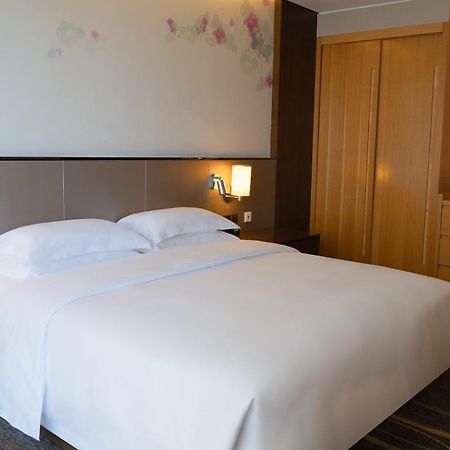 Hilton Garden Inn Lijiang Лицзян Экстерьер фото