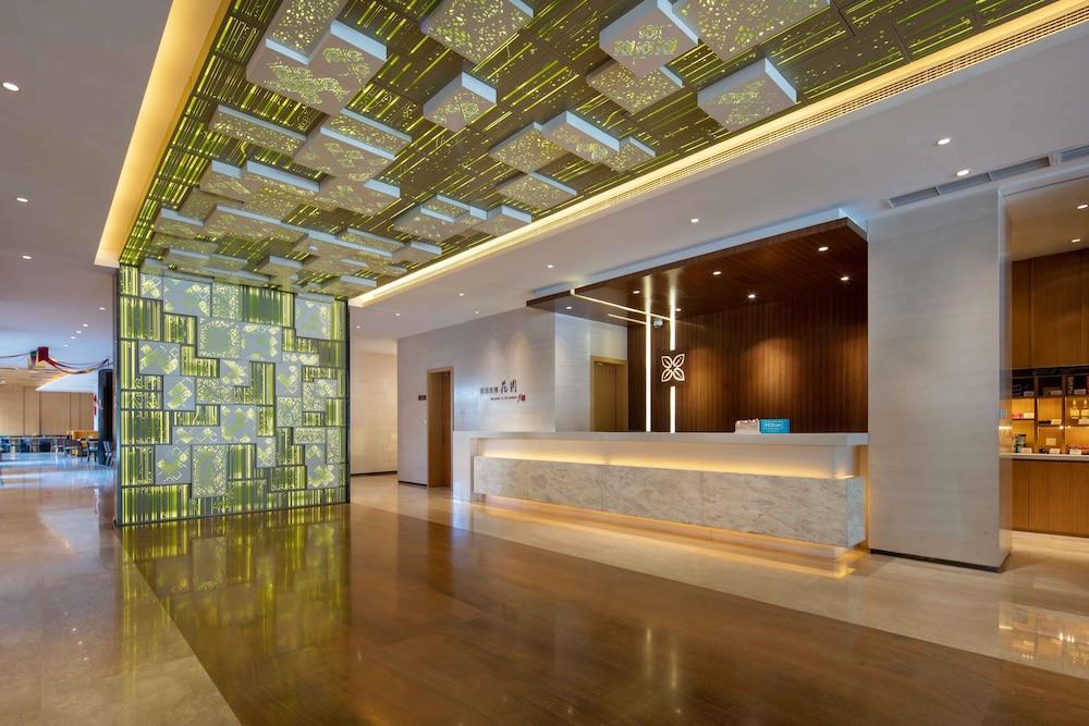 Hilton Garden Inn Lijiang Лицзян Экстерьер фото