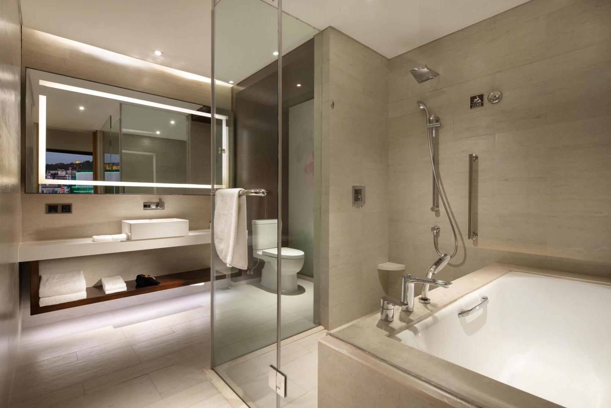 Hilton Garden Inn Lijiang Лицзян Экстерьер фото